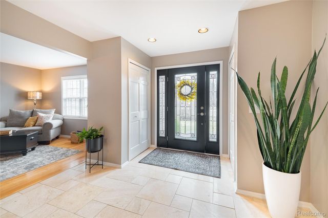 26029 Waterbury Way, Grosse Ile Township, MI 48138