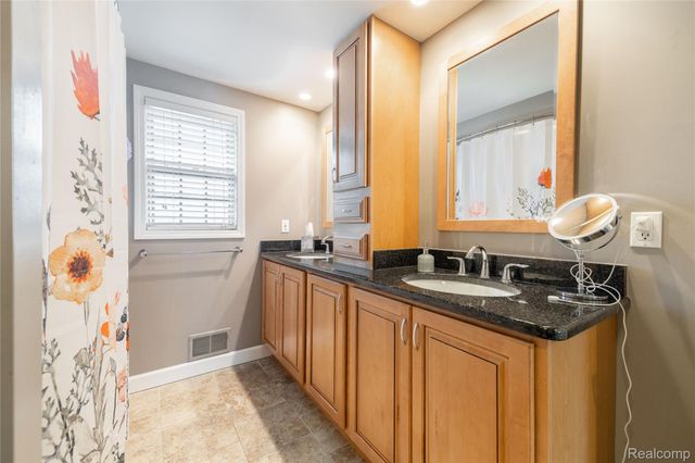 26029 Waterbury Way, Grosse Ile Township, MI 48138