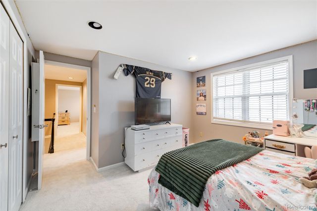 26029 Waterbury Way, Grosse Ile Township, MI 48138