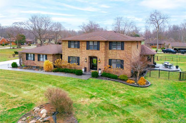 26029 Waterbury Way, Grosse Ile Township, MI 48138