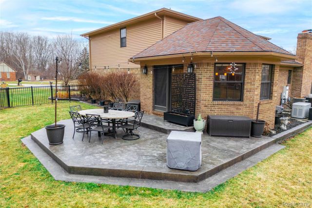 26029 Waterbury Way, Grosse Ile Township, MI 48138