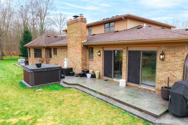 26029 Waterbury Way, Grosse Ile Township, MI 48138