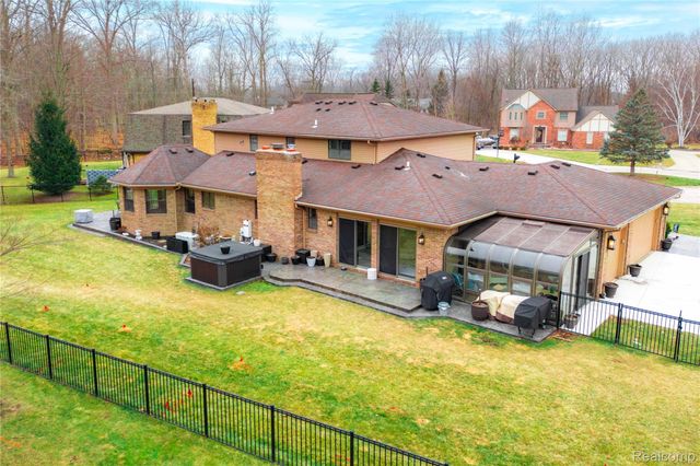 26029 Waterbury Way, Grosse Ile Township, MI 48138