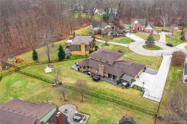 26029 Waterbury Way, Grosse Ile Township, MI 48138