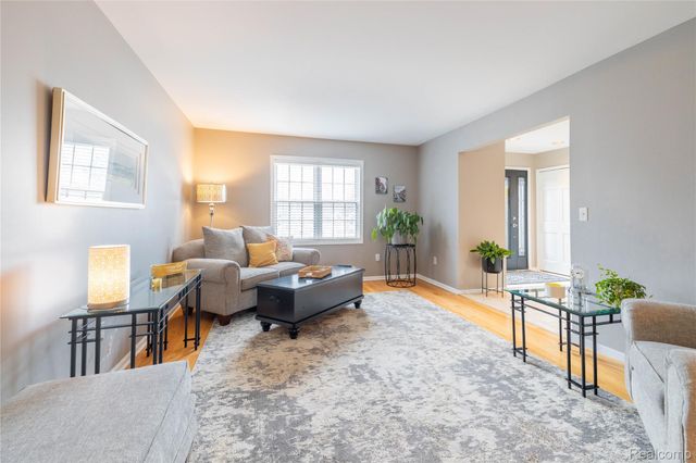 26029 Waterbury Way, Grosse Ile Township, MI 48138