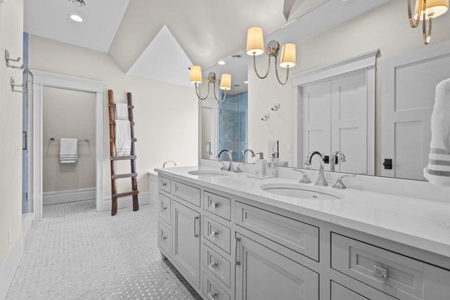 W2654 Oakwood Beach Road, Green Lake, WI 54941