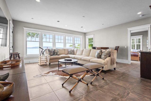 W2654 Oakwood Beach Road, Green Lake, WI 54941