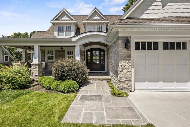 W2654 Oakwood Beach Road, Green Lake, WI 54941