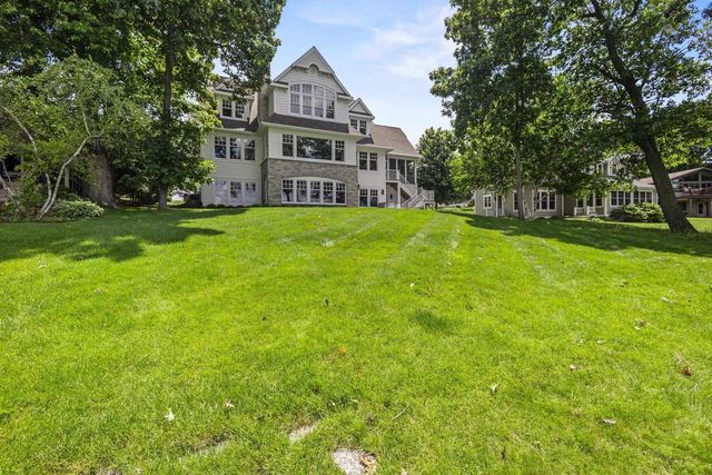 W2654 Oakwood Beach Road, Green Lake, WI 54941