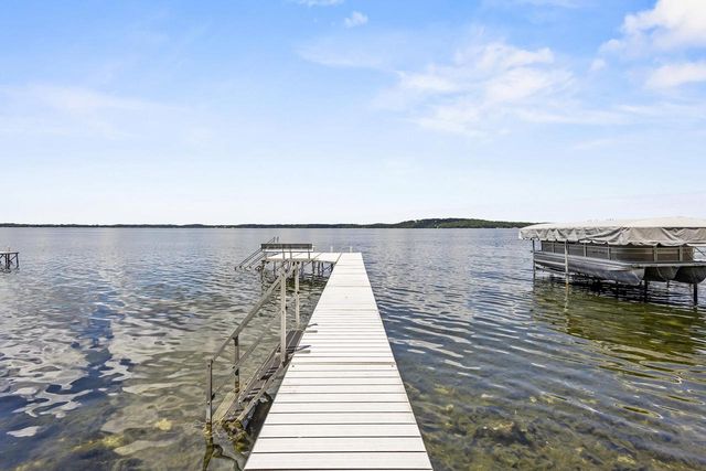 W2654 Oakwood Beach Road, Green Lake, WI 54941