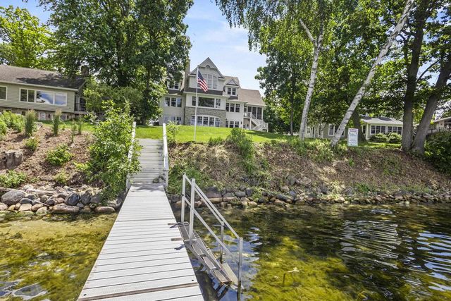 W2654 Oakwood Beach Road, Green Lake, WI 54941
