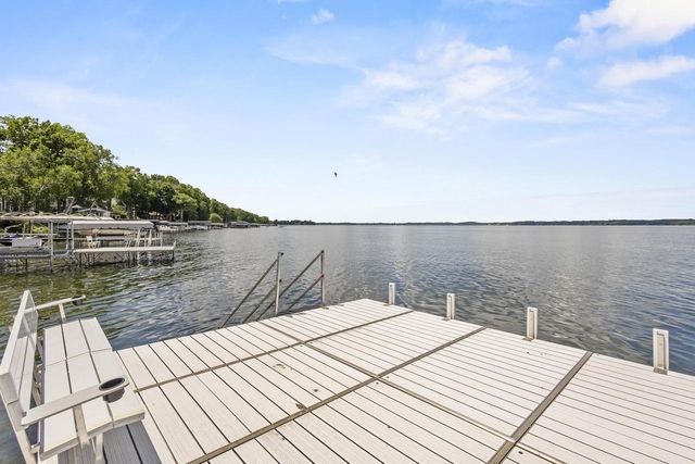 W2654 Oakwood Beach Road, Green Lake, WI 54941