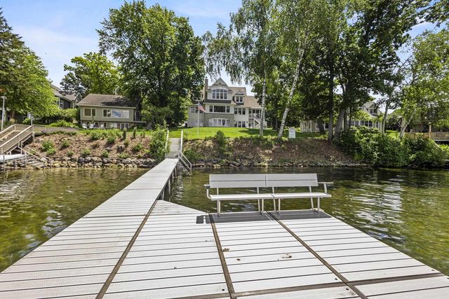 W2654 Oakwood Beach Road, Green Lake, WI 54941