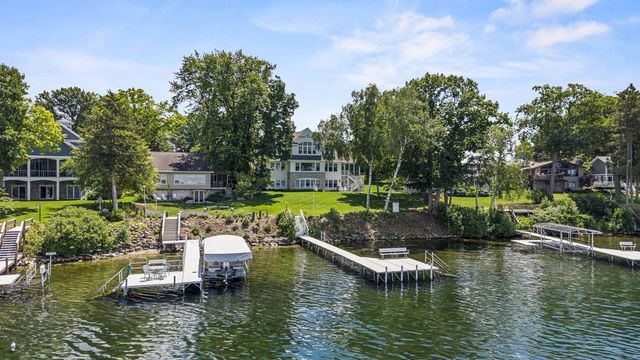 W2654 Oakwood Beach Road, Green Lake, WI 54941