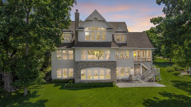 W2654 Oakwood Beach Road, Green Lake, WI 54941