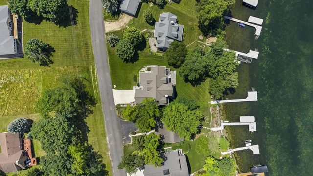 W2654 Oakwood Beach Road, Green Lake, WI 54941