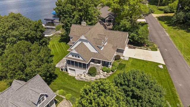 W2654 Oakwood Beach Road, Green Lake, WI 54941