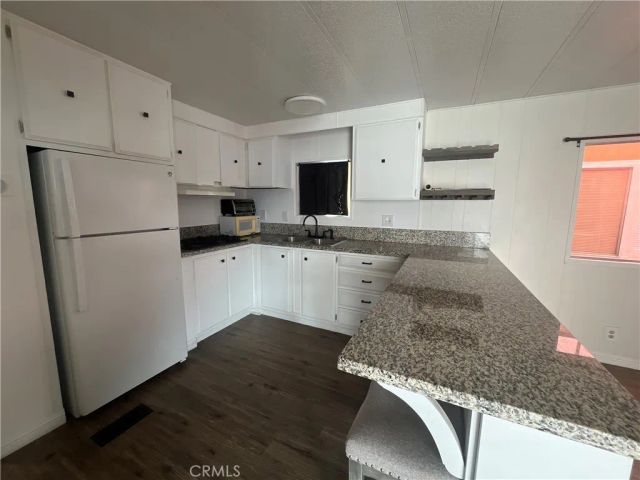 16949 S Western 59, Gardena, CA 90247