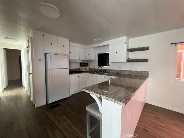 16949 S Western 59, Gardena, CA 90247