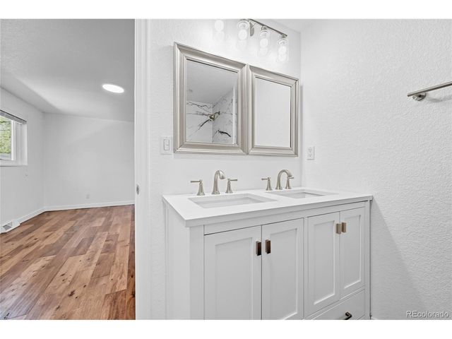 925 Kohl St, Broomfield, CO 80020