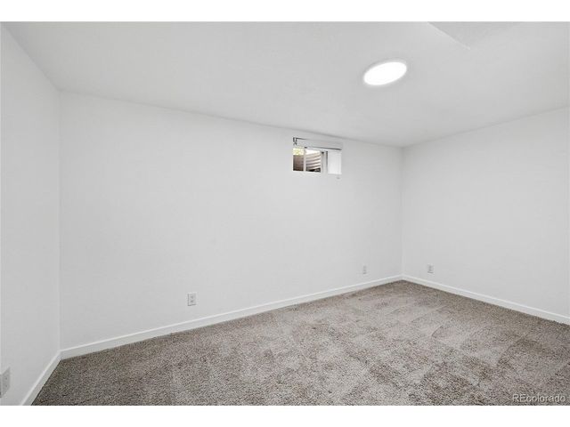 925 Kohl St, Broomfield, CO 80020