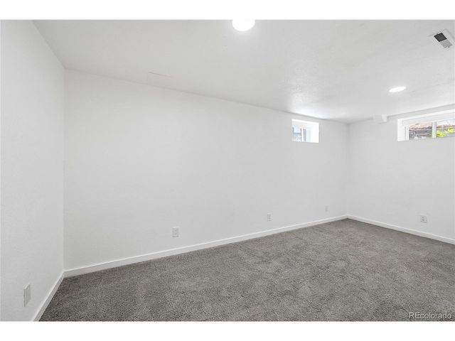 925 Kohl St, Broomfield, CO 80020