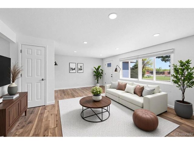 925 Kohl St, Broomfield, CO 80020