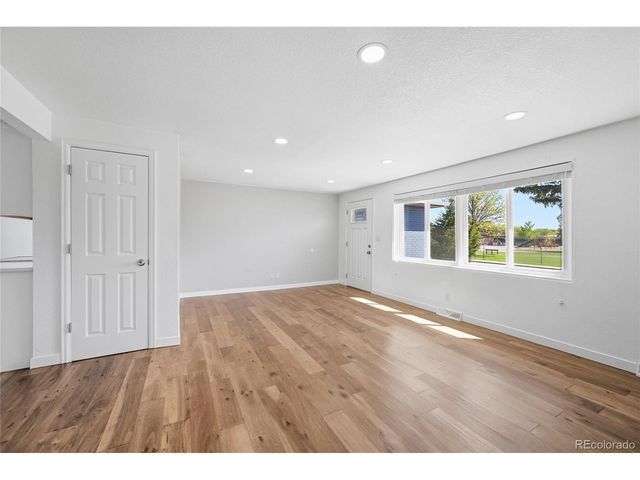 925 Kohl St, Broomfield, CO 80020