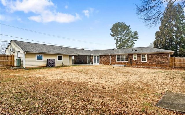 4705 Duffer Lane, Pfafftown, NC 27040