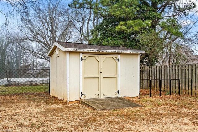 4705 Duffer Lane, Pfafftown, NC 27040