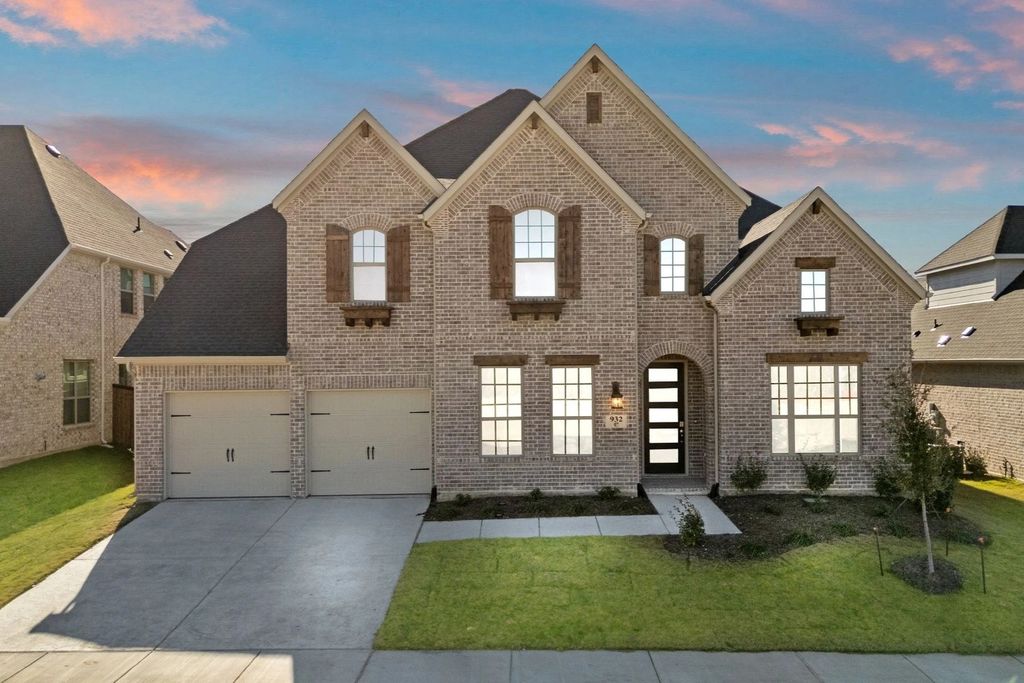 932 Pelotazo Avenue, Fort Worth, TX 76247