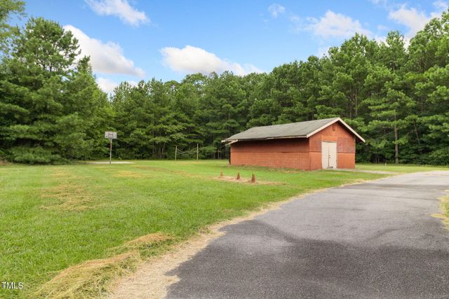 1652 Nc Hwy 125, Roanoke Rapids, NC 27870