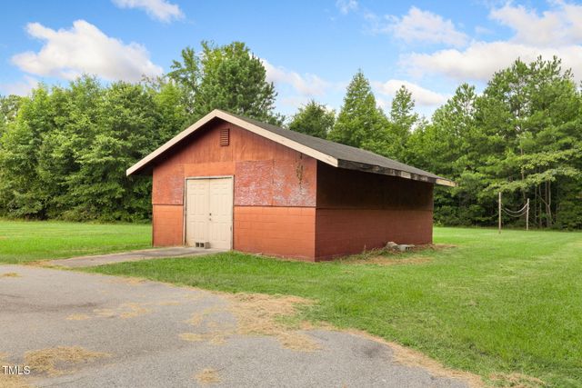 1652 Nc Hwy 125, Roanoke Rapids, NC 27870