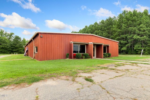 1652 Nc Hwy 125, Roanoke Rapids, NC 27870