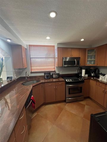 8411 Forest Hills Dr 308, Coral Springs, FL 33065