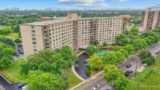 6933 N Kedzie Avenue 405, Chicago, IL 60645