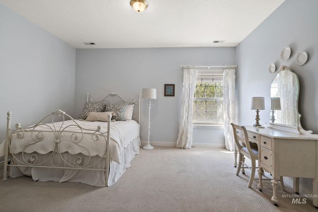 3236 S Kingsbury Way, Eagle, ID 83616