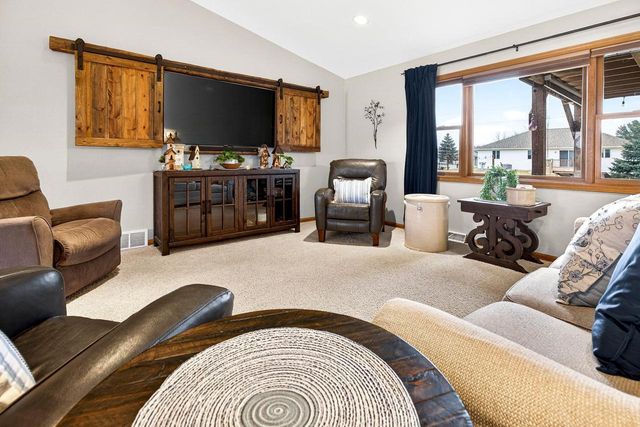 1503 NORTH STAR COURT, New London, WI 54961