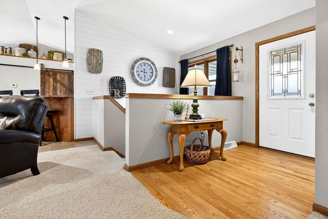 1503 NORTH STAR COURT, New London, WI 54961