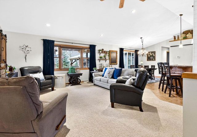 1503 NORTH STAR COURT, New London, WI 54961