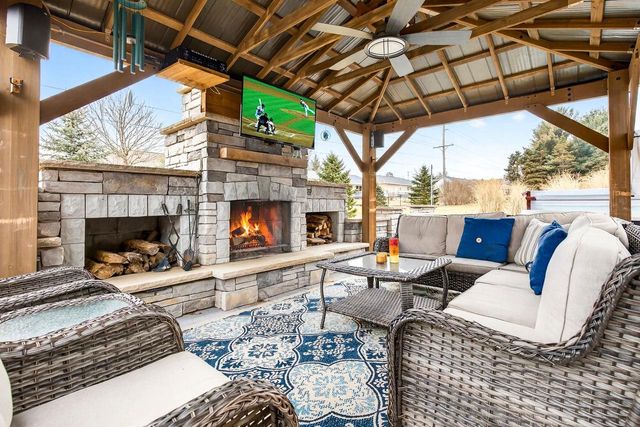 1503 NORTH STAR COURT, New London, WI 54961