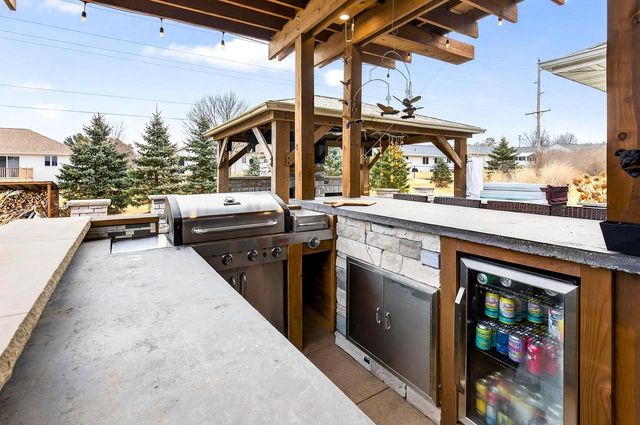 1503 NORTH STAR COURT, New London, WI 54961