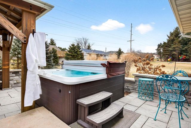 1503 NORTH STAR COURT, New London, WI 54961