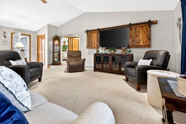 1503 NORTH STAR COURT, New London, WI 54961