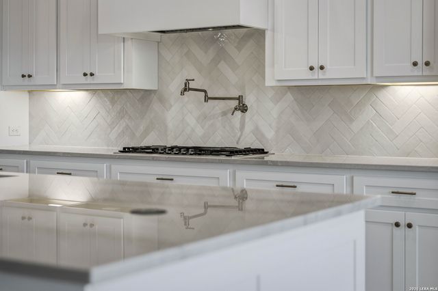 1552 Vintage Way, New Braunfels, TX 78132