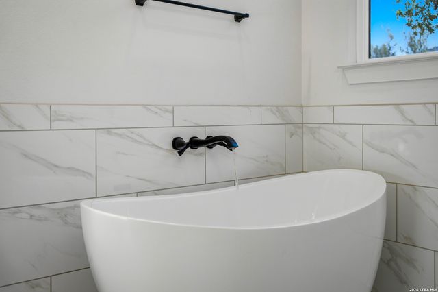 1552 Vintage Way, New Braunfels, TX 78132