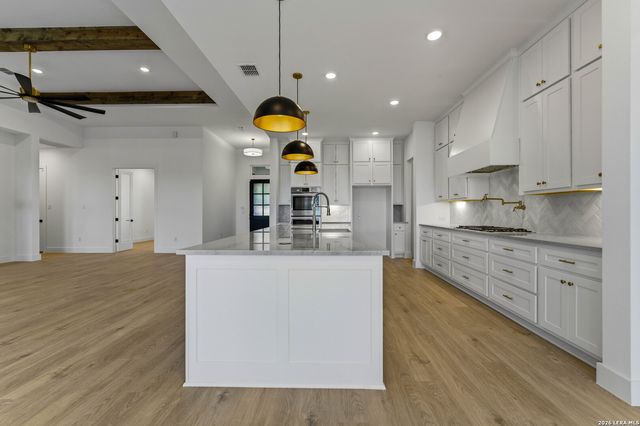 1552 Vintage Way, New Braunfels, TX 78132