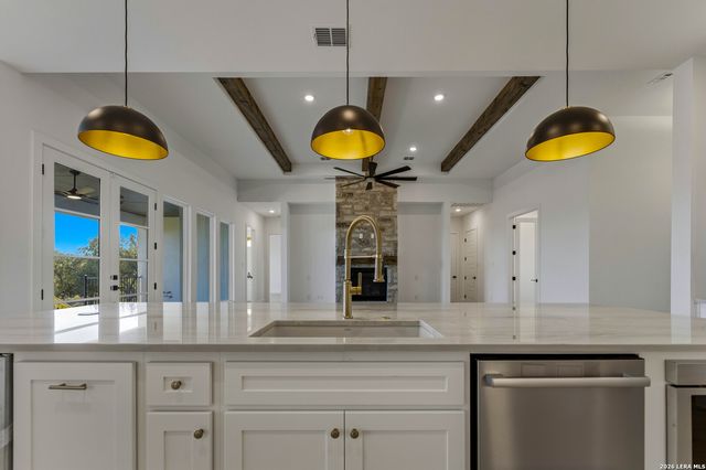 1552 Vintage Way, New Braunfels, TX 78132