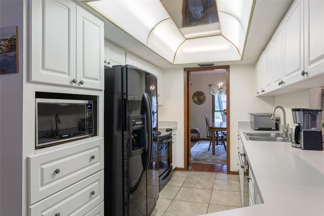 6104 SCHOONER WAY, Tampa, FL 33615