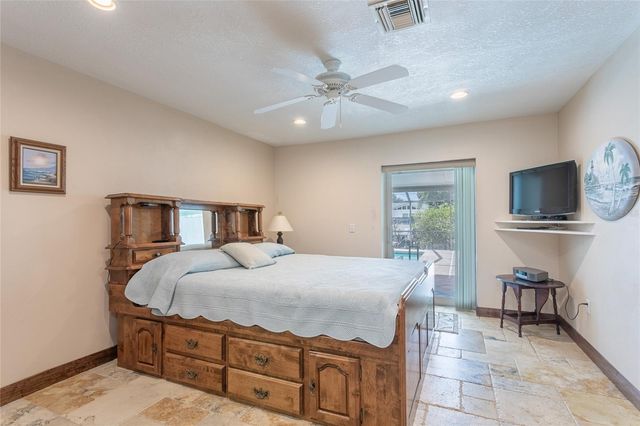 6104 SCHOONER WAY, Tampa, FL 33615